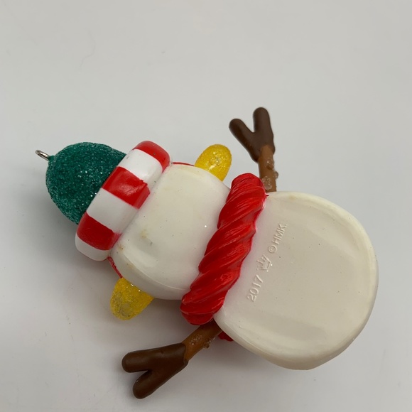 Hallmark Keepsake Sweet Snowman 2017 Limited Edition Christmas Ornament - Picture 5 of 13